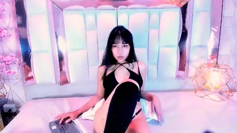 Snapshot of dojameow_1 chatting on May 3, 8:59 pm online show from May 3, 8:59 pm