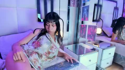 Snapshot of dojameow_1 chatting on May 19, 9:43 pm online show from May 19, 9:43 pm