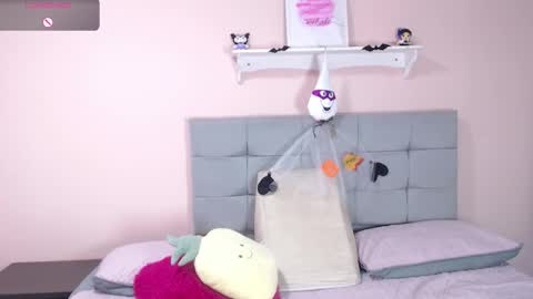 Snapshot of dolce_horny chatting on October 21, 12:17 pm Dolce online show from October 21, 12:17 pm