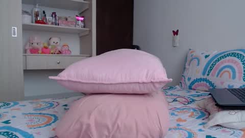 Snapshot of dolcevainin chatting on January 11, 5:18 pm Dolcevainin online show from January 11, 5:18 pm