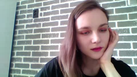 dolcezza_ online show from April 1, 1:41 pm