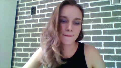 dolcezza_ online show from April 2, 12:36 pm