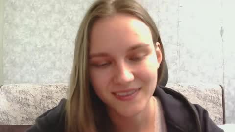 dolcezza_ online show from June 3, 2:33 pm