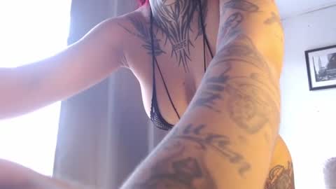 doll_and_thebrown online show from June 15, 2:08 pm