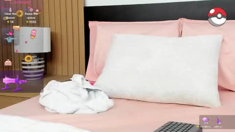 Snapshot of doll_bella_ chatting on February 27, 11:26 pm Bella online show from February 27, 11:26 pm