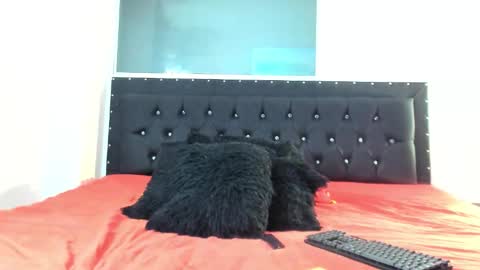 C E L E S T E  online show from September 17, 1:07 am