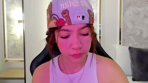 Snapshot of doll_eyeess_ chatting on September 23, 2:25 am D online show from September 23, 2:25 am