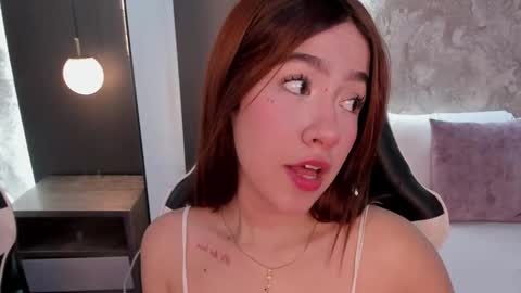 Snapshot of doll_eyeess_ chatting on September 29, 7:51 pm D online show from September 29, 7:51 pm