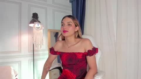 Snapshot of doll_isa_ chatting on November 27, 7:27 pm doll_isa_ online show from November 27, 7:27 pm