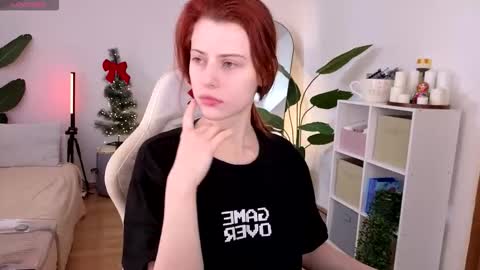 Snapshot of doll_lesli chatting on January 10, 10:28 am Your doll Lesli online show from January 10, 10:28 am