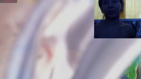 Snapshot of doll_lorenn26 chatting on May 25, 6:25 pm doll_lorenn26 online show from May 25, 6:25 pm