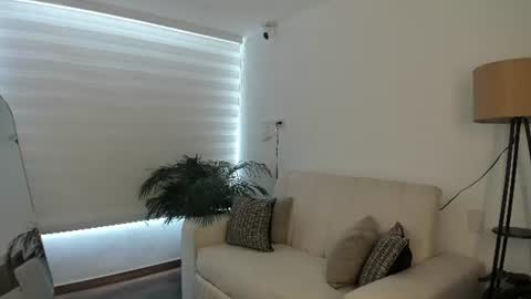 doll_oriana online show from July 16, 8:48 pm