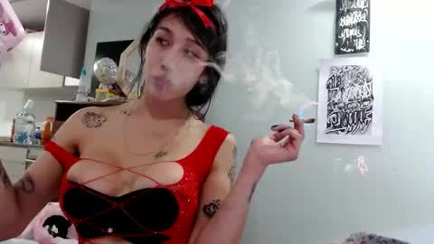 Snapshot of doll_sary chatting on November 13, 8:19 pm Catherine XXX online show from November 13, 8:19 pm