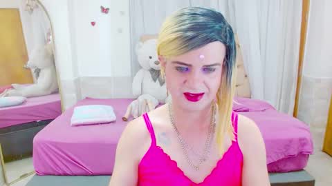 ilona online show from December 22, 5:15 am