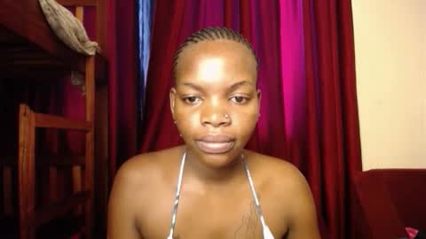 Snapshot of dollface_bella chatting on October 10, 9:08 am Bella online show from October 10, 9:08 am