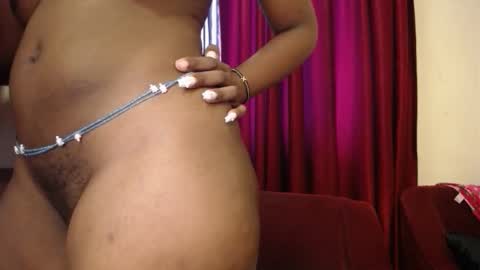 Snapshot of dollface_bella chatting on October 11, 10:47 am Bella online show from October 11, 10:47 am