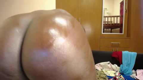 Snapshot of dollface_bella chatting on October 21, 7:31 am Bella online show from October 21, 7:31 am