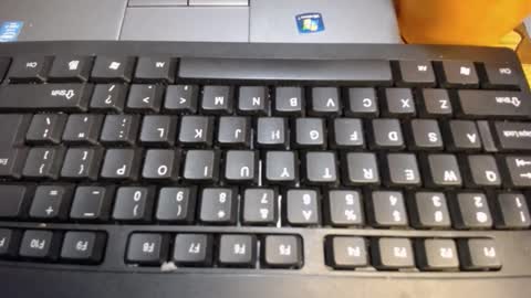 Snapshot of dollface_bella chatting on October 22, 8:03 am Bella online show from October 22, 8:03 am