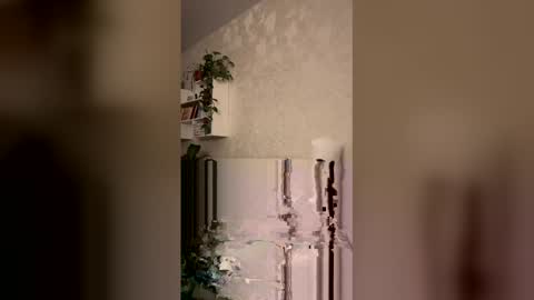 DollInVeil online show from March 29, 9:15 pm