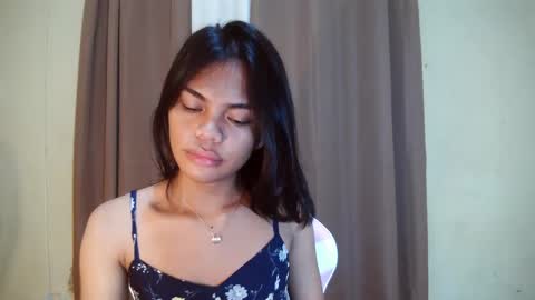 Snapshot of dolly_angel2 chatting on December 26, 9:15 pm dolly_angel2 online show from December 26, 9:15 pm