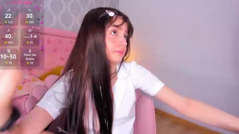 Snapshot of dolly_kitter chatting on June 19, 12:31 pm dolly_kitter online show from June 19, 12:31 pm