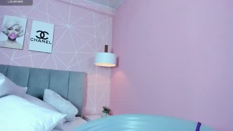 Snapshot of dolly_zoe chatting on May 30, 8:39 pm Call me Zoe online show from May 30, 8:39 pm