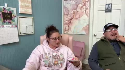 Dolly online show from March 8, 7:09 pm