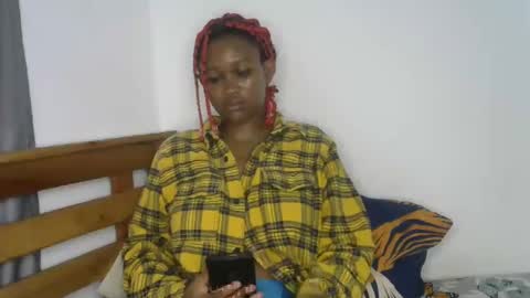 Snapshot of dollyplum chatting on October 7, 2:09 am Cushey online show from October 7, 2:09 am