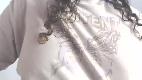 Snapshot of dollysweet666 chatting on December 8, 5:50 am dollysweet666 online show from December 8, 5:50 am