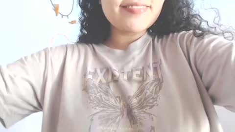 Snapshot of dollysweet666 chatting on December 15, 7:24 am dollysweet666 online show from December 15, 7:24 am