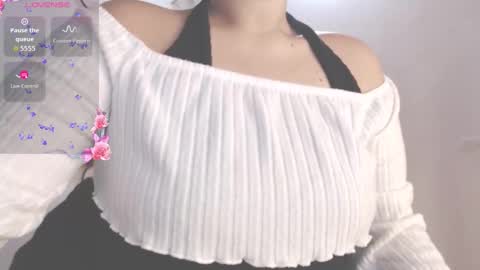 Snapshot of dollysweet666 chatting on October 18, 8:48 am dollysweet666 online show from October 18, 8:48 am