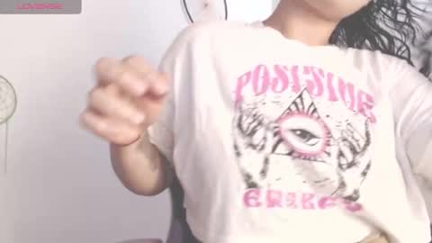 Snapshot of dollysweet666 chatting on November 1, 3:47 pm dollysweet666 online show from November 1, 3:47 pm