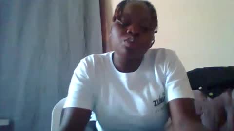dollyvee online show from December 1, 11:26 am