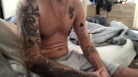 Snapshot of dolo919191 chatting on February 7, 7:39 pm dolo919191 online show from February 7, 7:39 pm