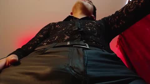 Snapshot of dom2travelers_sm chatting on September 19, 4:07 pm Diego Castell online show from September 19, 4:07 pm