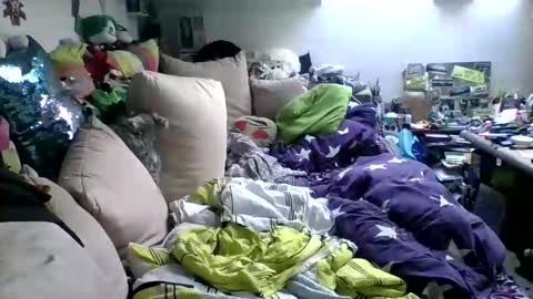 domenic1987 online show from April 18, 5:55 am