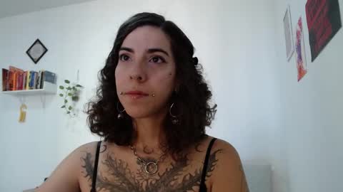 Snapshot of domenica_dos_ouros chatting on April 11, 6:56 pm sweet domme online show from April 11, 6:56 pm