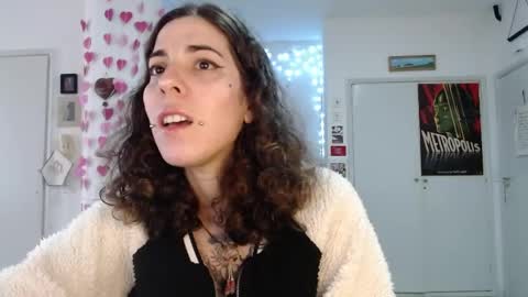 Snapshot of domenica_dos_ouros chatting on May 24, 5:40 pm sweet domme online show from May 24, 5:40 pm