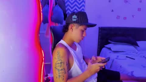 Snapshot of domi_master chatting on January 29, 12:33 am MASTER online show from January 29, 12:33 am