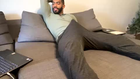 Snapshot of domidick7 chatting on February 21, 8:38 pm Domi online show from February 21, 8:38 pm