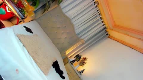 Snapshot of dominantgoddessontop chatting on October 20, 5:24 pm CALL ME BABY BELLA online show from October 20, 5:24 pm