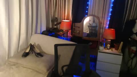 diana online show from December 16, 2:15 am