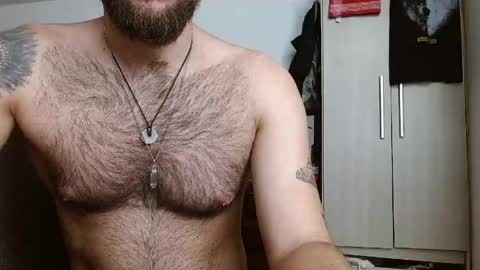 Logan - INDEPENDET MODEL online show from June 8, 1:33 pm