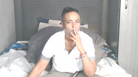 Snapshot of dominate_stud chatting on March 4, 5:08 pm dominate_stud online show from March 4, 5:08 pm