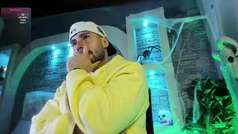 dominic de luca online show from October 24, 2:30 am