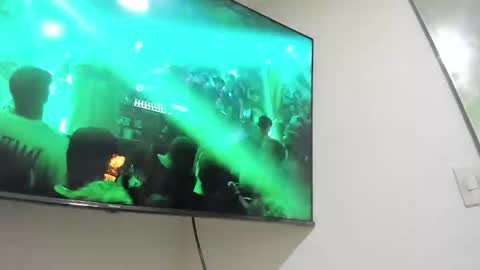 Snapshot of dominic_donnovan chatting on December 22, 11:29 am DOMI online show from December 22, 11:29 am