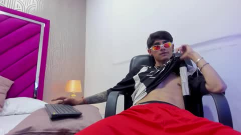 Dominic foox online show from February 8, 12:58 am