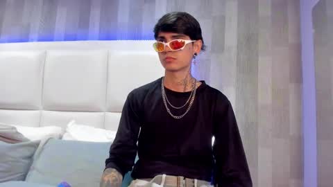 Dominic foox online show from February 12, 12:44 pm