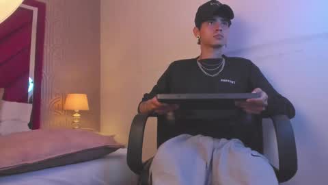 Dominic foox online show from February 24, 1:31 pm