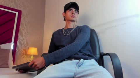 Dominic foox online show from March 2, 12:34 pm